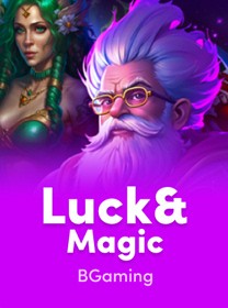 Imagem de um jogador de cassino empolgado com fichas de apostas